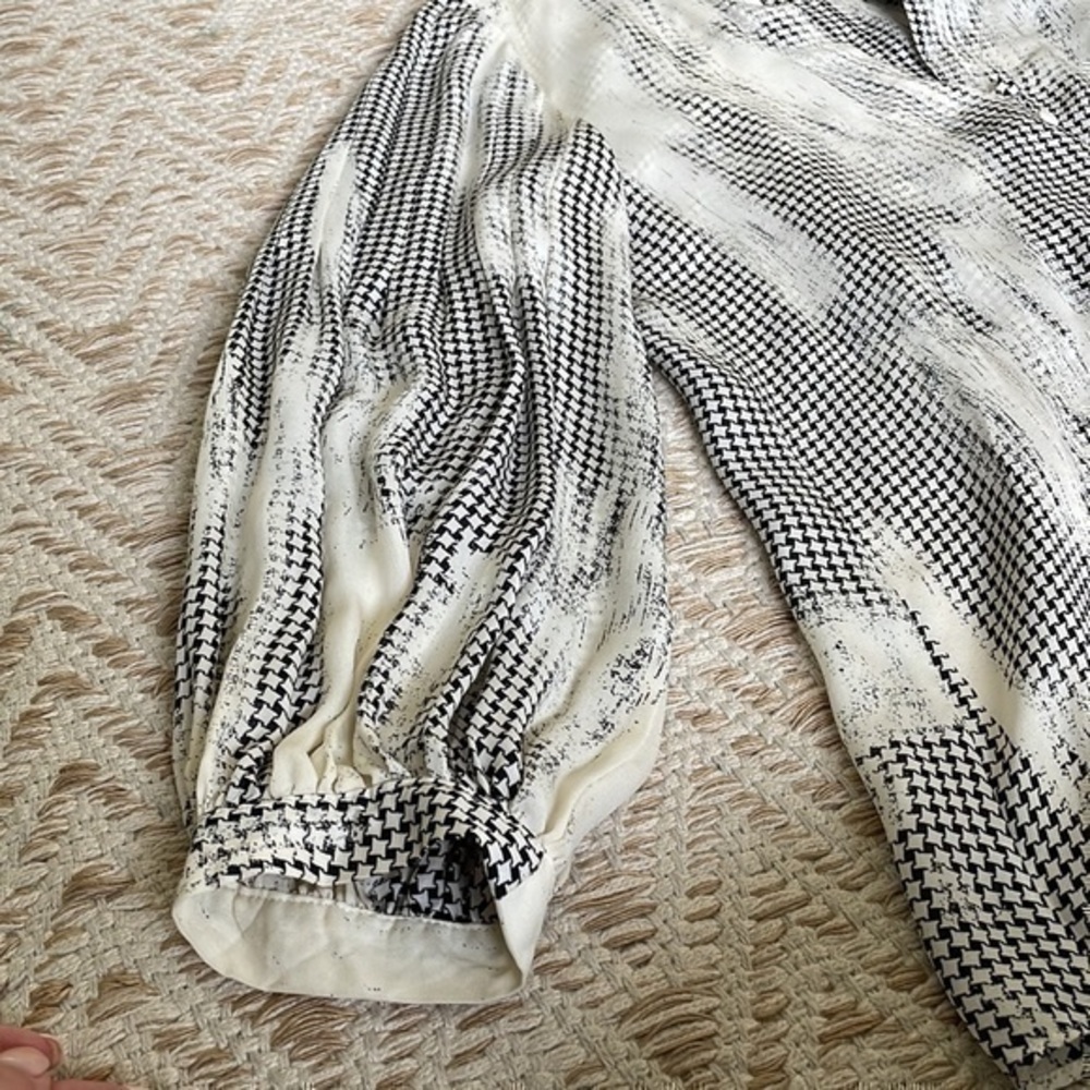 Parker silk blouse small - Picture 3 of 9